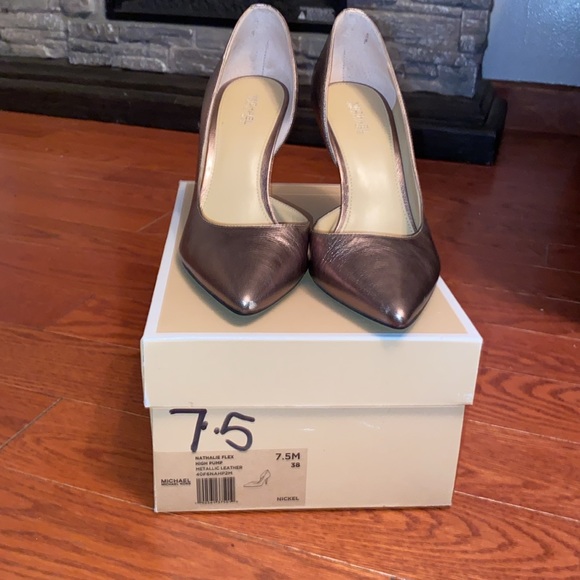 Pre owned Michale Kors Leather heels - Picture 6 of 10